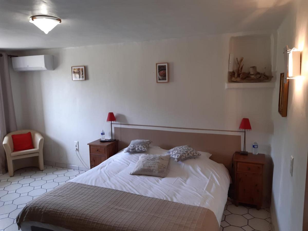 Hotel Le Vieux Platane à Cairanne Extérieur photo