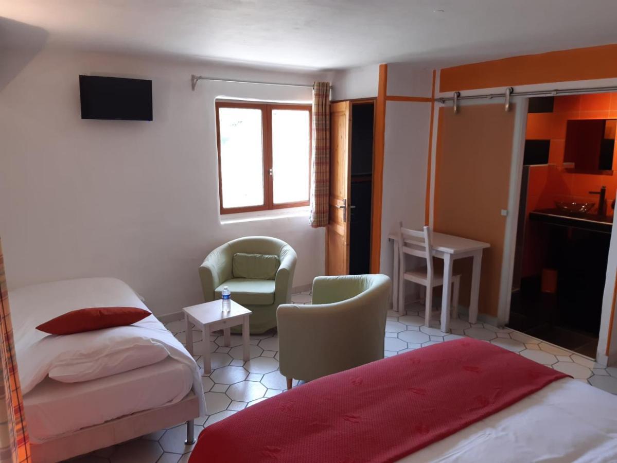 Hotel Le Vieux Platane à Cairanne Extérieur photo