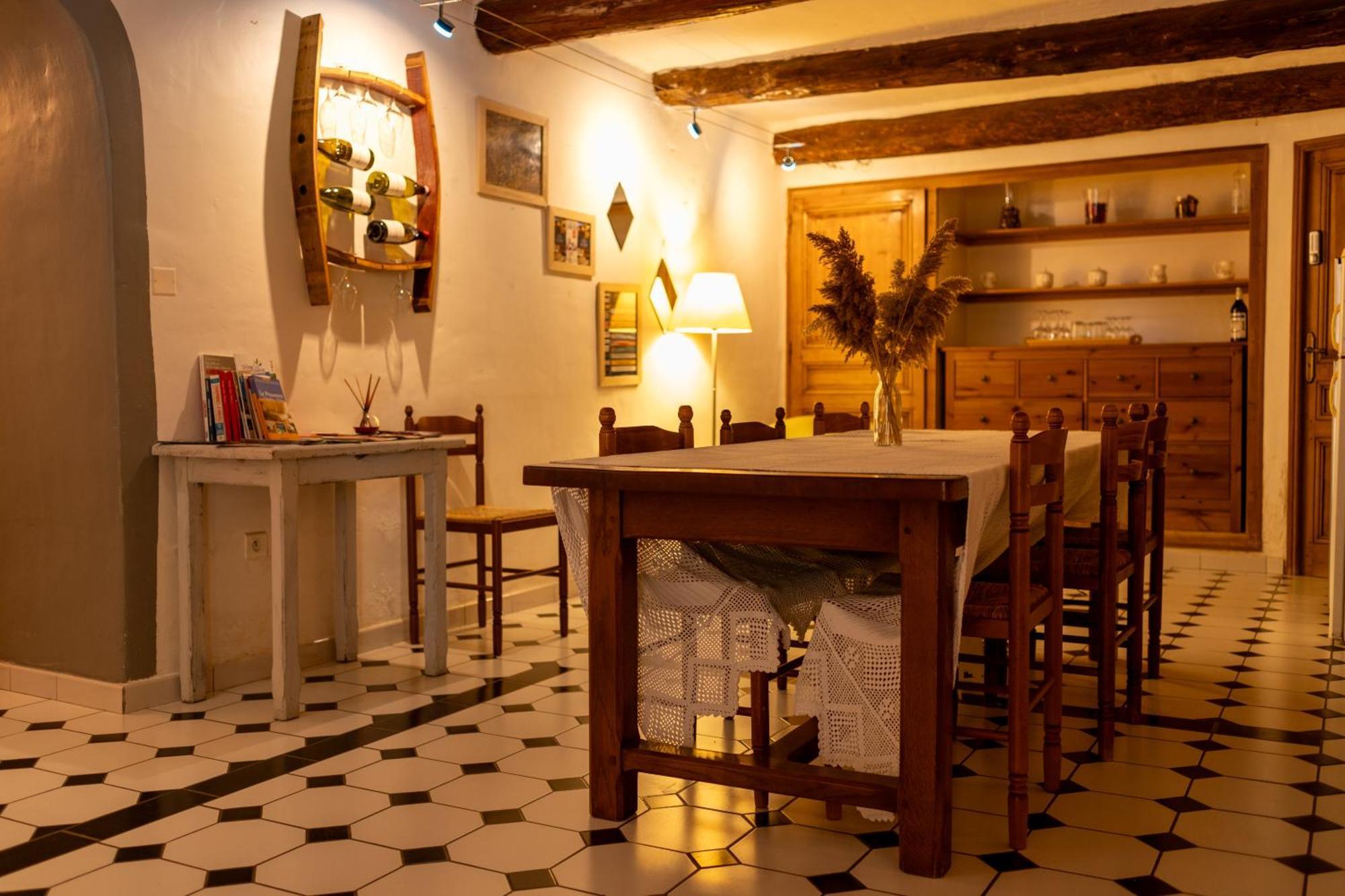 Hotel Le Vieux Platane à Cairanne Extérieur photo